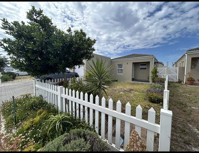 2 BEDROOM HOUSE FOR SALE IN COSTA DA GAMA